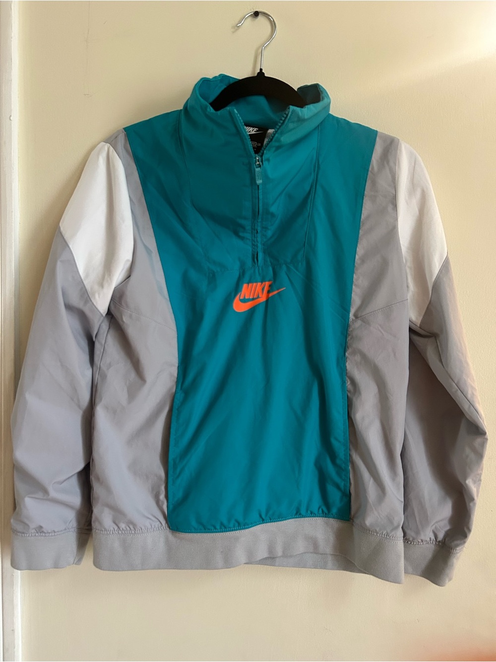 Nike Kids Pullover Windbreaker L